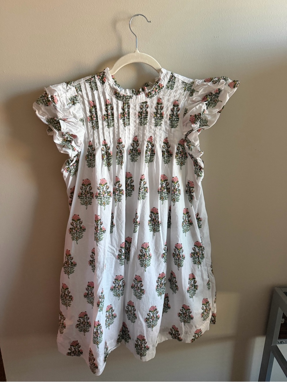 crown & ivy White Nightgown with Pink Floral Print and Green Leaves